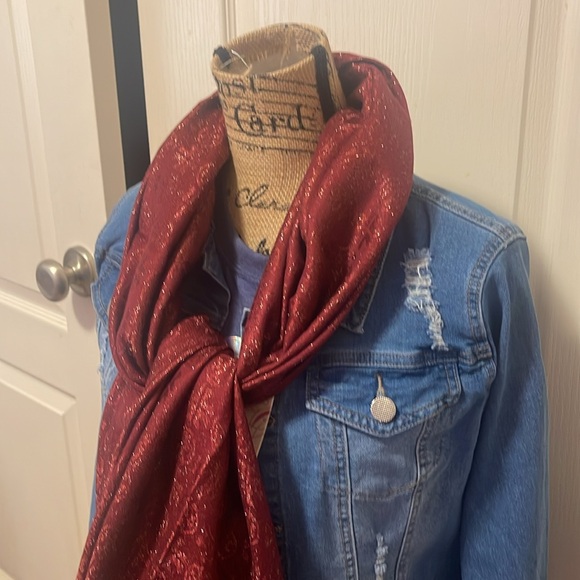 BNWT: Tory Burch scarf metallic burgundy. - Picture 10 of 14